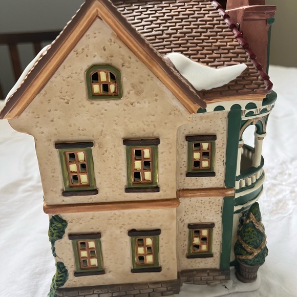 Ceramic Christmas House with clock tower - Picture 3 of 5